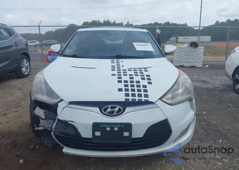 2013 Hyundai Veloster Base W/Red from USA, damaged, VIN KMHTC6AD3DU131703